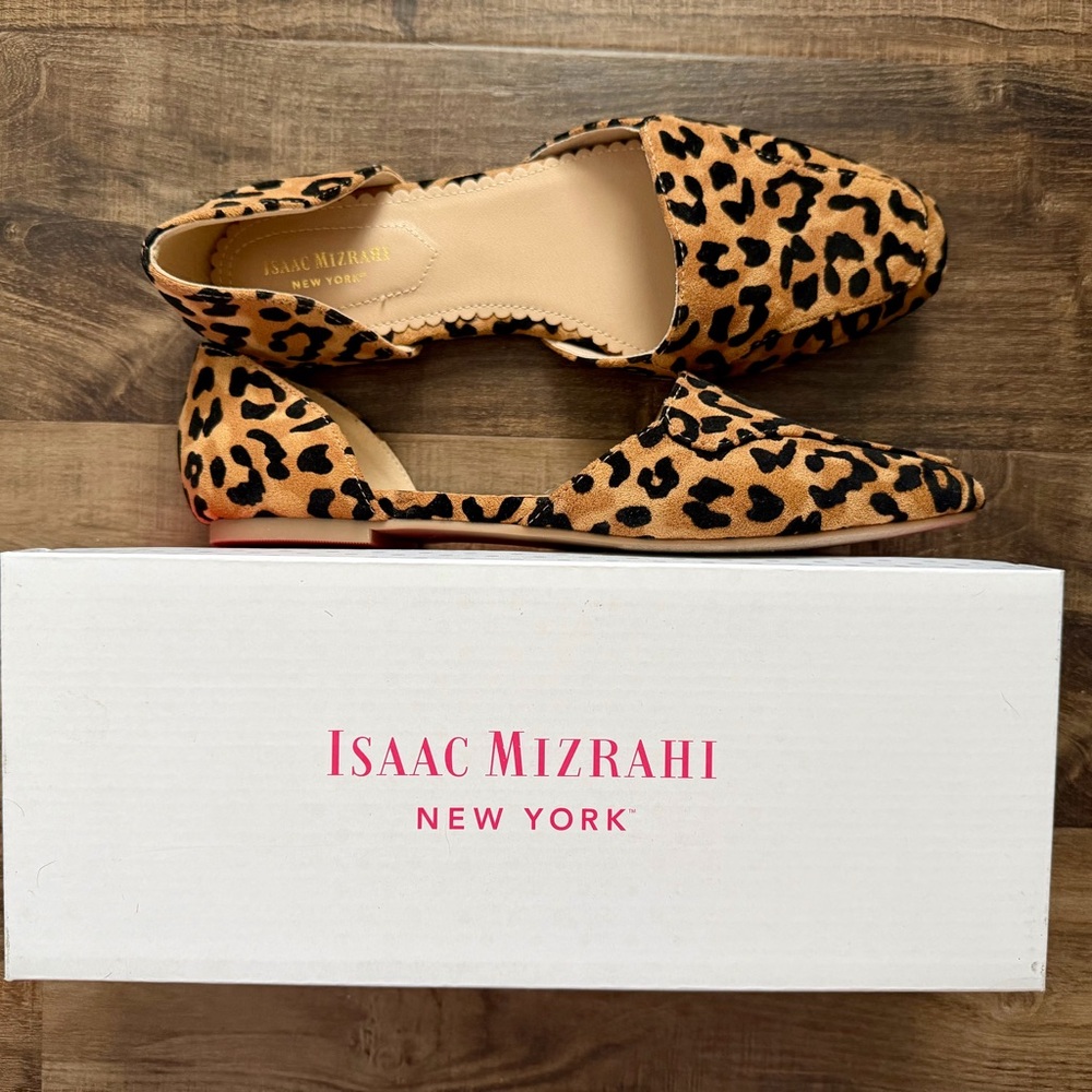 Isaac Mizrahi Leopard Print Women's Shoes Size 9.5 Like new in box